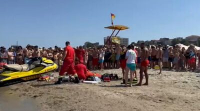 Tragedie pe litoral! Familie din Marea Britanie înghițită de valuri! Mama a murit!