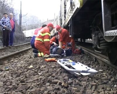 Femeie atacată cu cuțitul într-un tren în Mureș: agresor reținut și arestat preventiv
