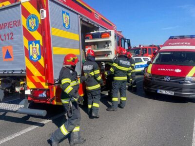 Accident în lanț pe DN 66A! Două persoane rănite și transportate de urgență la spital!
