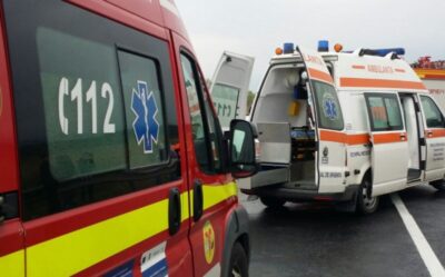 Copil de 5 ani rănit după ce s-a izbit cu bicicleta de o mașină! Poliția a deschis dosar penal!