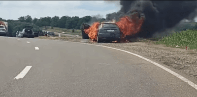 Trafic blocat temporar pe DN 2, Bunești – Cumpărătura, din cauza unui incendiu la un autoturism