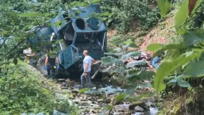 Tragedie la Peștișani: Doi muncitori morți și patru răniți în accident montan