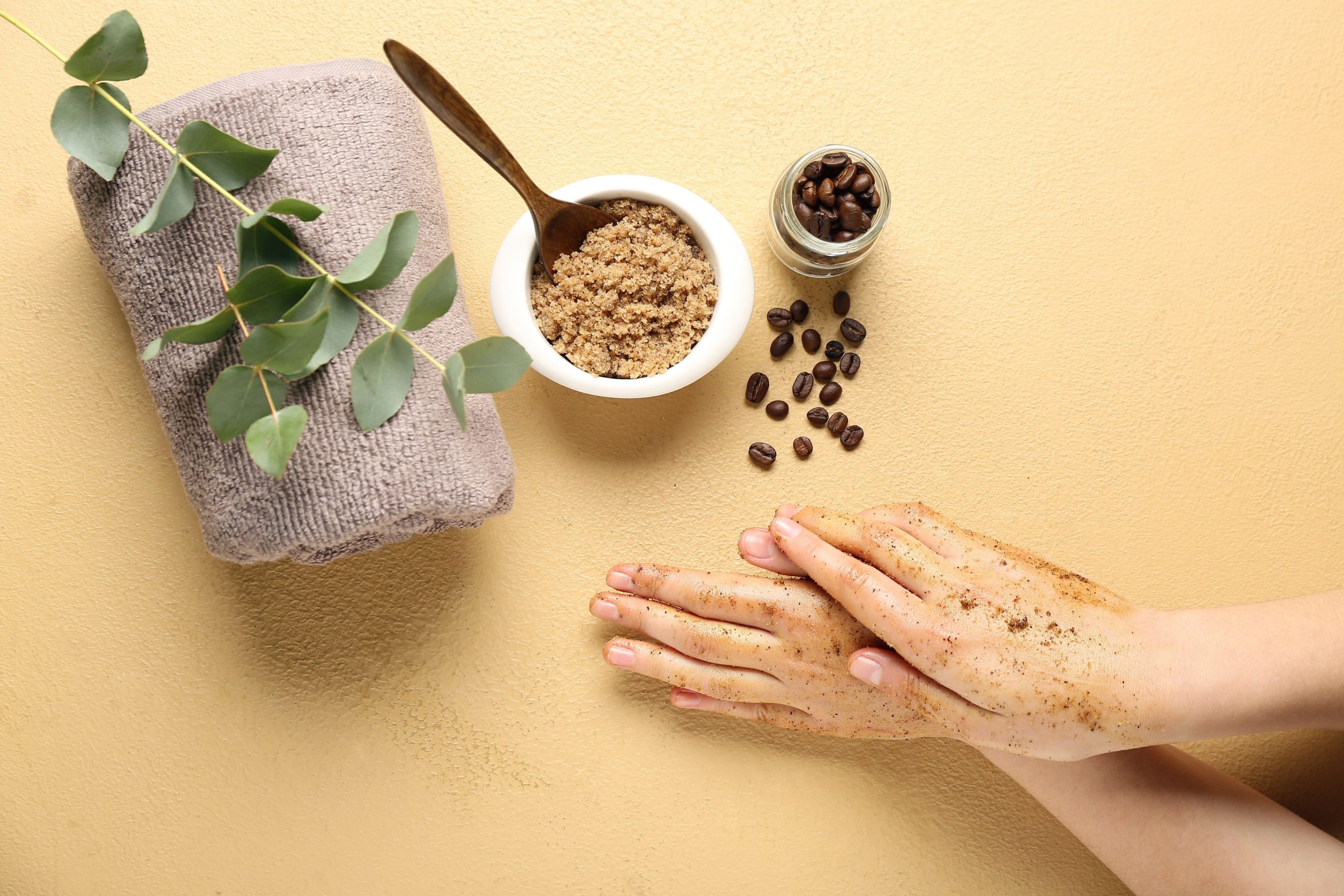 Trucul natural cu zat de cafea si zahar care face minuni