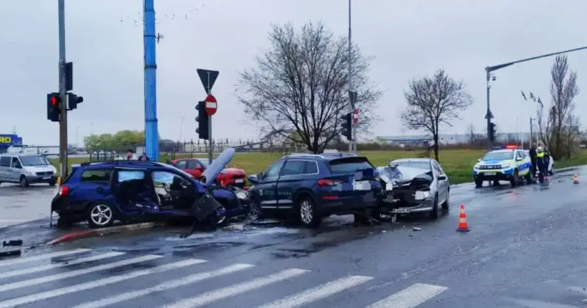 accident trei masini