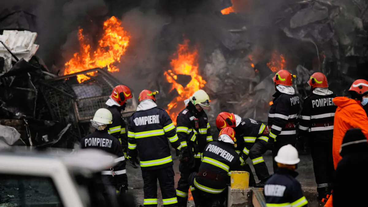 pompieri flacari incendiu