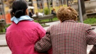 Pensia 20 € pe an a unei badante românce în Italia: bătaie de joc