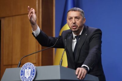Alertă în Educație: Ministrul recunoaște că startul anului școlar 2025 e în pericol din cauza austerității și protestelor!