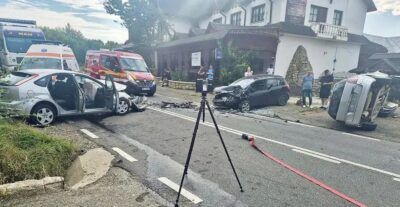 ȘOC pe DN11, Bacău: Tânăr pierde controlul, trei mașini distruse și trei răniți gravi duși de urgență la spital!