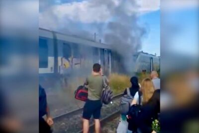 Incendiu la vagonul trenului Slănic-Ploiești: 40 de călători evacuați în siguranță