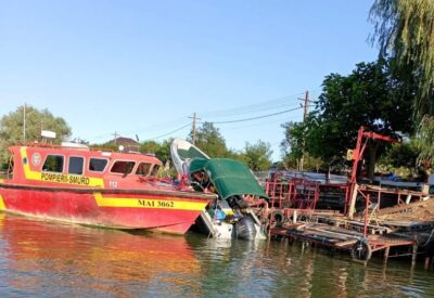 Accident naval în Delta Dunării: Patru persoane, inclusiv doi copii, implicate