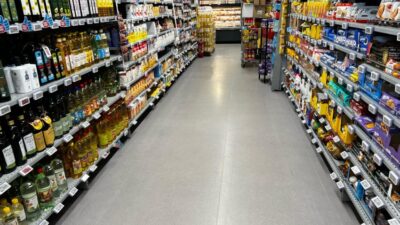 Nazare elimină plafonul de 50.000 lei: toți comercianții trebuie să accepte cardul