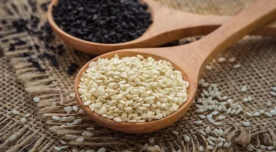 Descoperă secretul antic care întărește oasele mai bine decât orice supliment – vezi cum te transformă o linguriță pe zi!