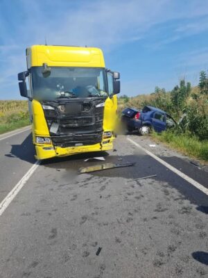 ȘOC pe DN14: Bărbat de 72 de ani intră pe contrasens și se izbește frontal de un TIR — ce au descoperit polițiștii te va lăsa fără cuvinte