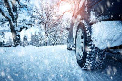Șoferii români, șocați de noile prețuri la anvelopele de iarnă în 2025! Când riști amendă și cât te va costa cu adevărat schimbarea cauciucurilor – avertismentul experților!