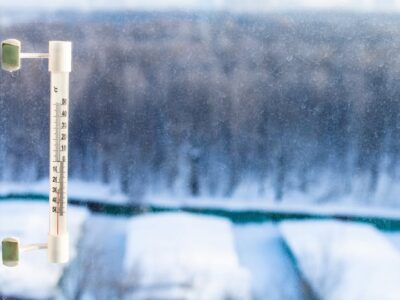 ȘOC ÎN ROMÂNIA! Temperatur de -6,4°C la Miercurea-Ciuc: Oamenii au pornit centralele, florile s-au ofilit, animalele refuză să iasă din casă!