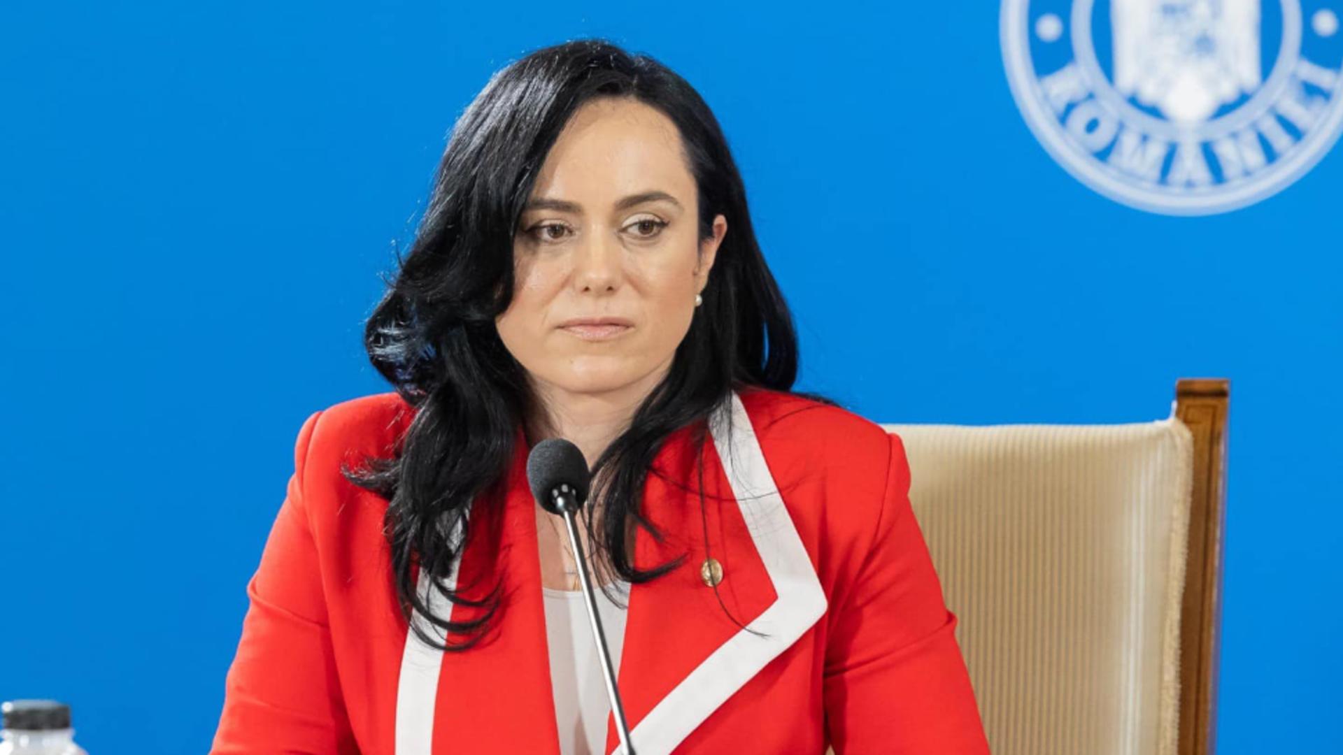 Ministrul Muncii vine in ajutorul romanilor. Simona Bucura Oprescu Este important ca angajatorii sa normalizeze conditiile de munca