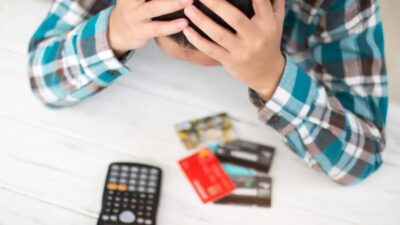 Șoferii români în stare de șoc: Plătesc RCA în rate ca să scape de amenzi GRELE!