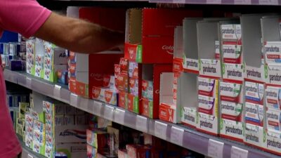 ȘOC: Coșul de igienă cu 5 produse a sărit peste 100 de lei — românii revoltați cer explicații!