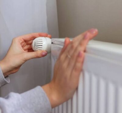 Nu vei mai plăti niciodată facturi uriașe la încălzire după ce aplici aceste 7 trucuri simple!