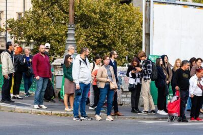 Șomajul în România tocmai a scăzut, dar tinerii nu scapă: Iată de ce 22,9% dintre ei încă nu au serviciu!