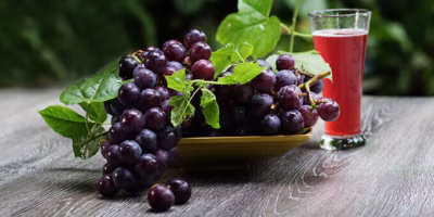 Ce se întâmplă cu corpul tău dacă mănânci struguri negri în fiecare zi? Răspunsul te va șoca!
