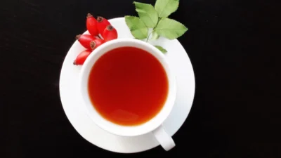 Uită de lapte! S-a descoperit ceaiul cu mai mult calciu, care îți reface oasele și imunitatea