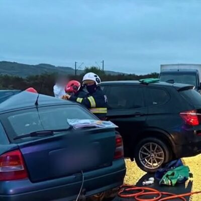 Carnagiu pe șosea în Cluj! A intrat pe contrasens și a murit pe loc. Șase victime, printre care doi copii, au ajuns la spital