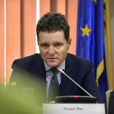 Cutremur în cele mai bogate instituții ale statului! Legea a fost promulgată: Salariile se prăbușesc cu 30% și sute de posturi dispar.