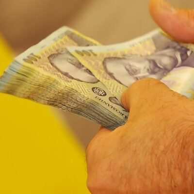Banii tăi de la pensia privată, naționalizați! S-a votat legea care te lasă fără economii la bătrânețe