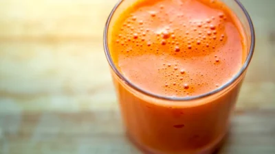 Pune 5 morcovi la fiert și bea siropul. Plămânii tăi se vor curăța complet în câteva zile