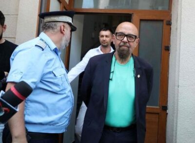 „Pune-i pe aia să-și ia halate și bonete pe cap!” Stenogramele care îl aruncă pe Piedone direct în judecată