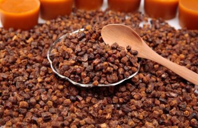 Nu e miere, nici polen! Super-alimentul din stup care îți regenerează ficatul și te scapă de oboseală