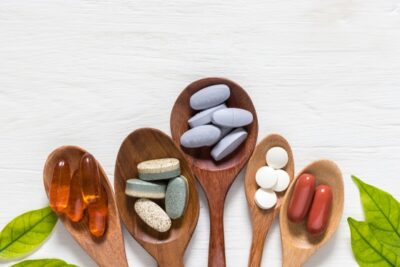 Nu vei crede ce simptome îți arată corpul când îți lipsesc aceste vitamine esențiale!