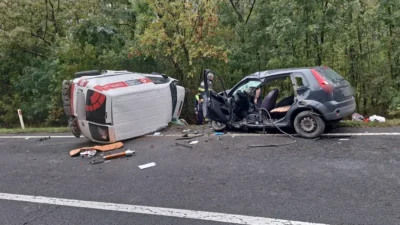 A derapat într-o curbă și a intrat direct într-un tânăr de 23 de ani! Greșeala fatală a șoferului de 68 de ani care a provocat dezastrul.