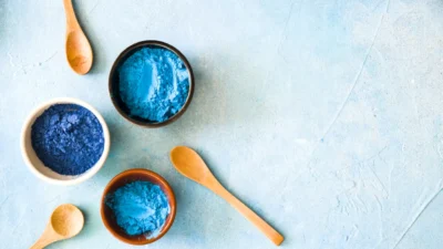 Nu vei crede ce se întâmplă cu corpul tău când începi să consumi spirulina albastră zilnic!