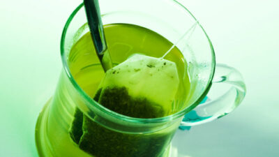 Băutura care reduce riscul de cancer la plămâni de 12 ori, chiar și la fumători. Descoperirea care a uimit medicii