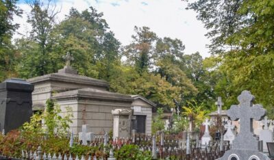 Oroare într-un cimitir din Brăila. Un bărbat a fost arestat după ce a comis o faptă de neconceput