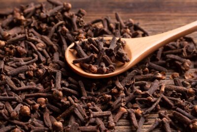 Descoperă secretul incredibil al apei cu cuișoare care îți transformă sănătatea peste noapte!