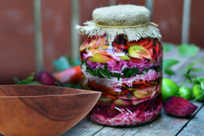 Adaugă o linguriță din ASTA în borcan și murăturile nu vor prinde niciodată floare