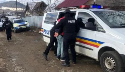 Polițiștii au crezut că sunt niște simpli hoți de motorină, dar ce au găsit în casele a doi copii de 15 ani i-a lăsat fără cuvinte