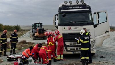 Tragedie de neimaginat! Un șofer a murit electrocutat în propria basculantă. Nu a avut nicio șansă