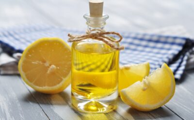 Pune o lingură de ulei de măsline și lămâie într-un pahar. Ce se întâmplă în corpul tău după o lună este incredibil