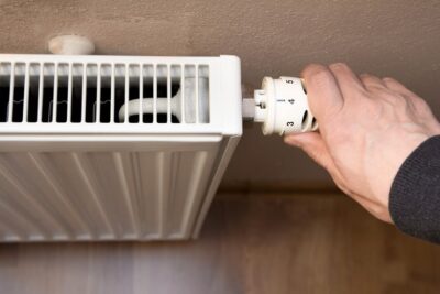 AJUTORUL pentru încălzire 2025–2026! Află până când poți depune cererea și ce condiții trebuie să îndeplinești ca să primești BANII