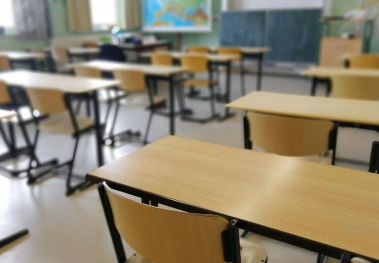 Elevii si angajatii vor avea parte de un weekend prelungit