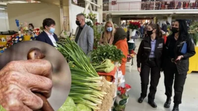 ȘOCANT! Bătrân călcat în picioare în mijlocul pieței, sub privirile tuturor – a ajuns în COMĂ la spital!