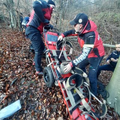 Clipe de coșmar în pădure! Un bărbat a fost găsit inconștient, intervenția salvatorilor a fost dramatică