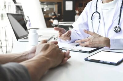 SCHIMBARE MAJORĂ în sistemul medical! Așa se fac acum programările la medic – pacienții PRINȘI pe PICIOR GREȘIT
