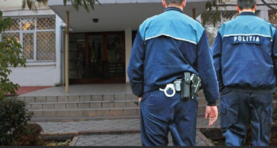 Scene de groază într-un liceu din Cluj! Elev lovit cu o cârjă de colegi pentru o sumă ridicolă