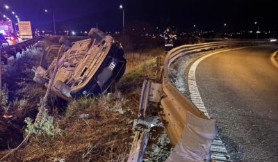 Groază pe A1! O mașină s-a răsturnat, toți au crezut ce e mai rău. Ce s-a întâmplat cu șoferul e un adevărat miracol