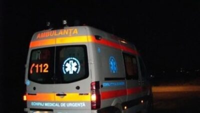 Clipe de groază pentru patru tineri din Cluj! Mașina în care se aflau s-a răsturnat pe câmp